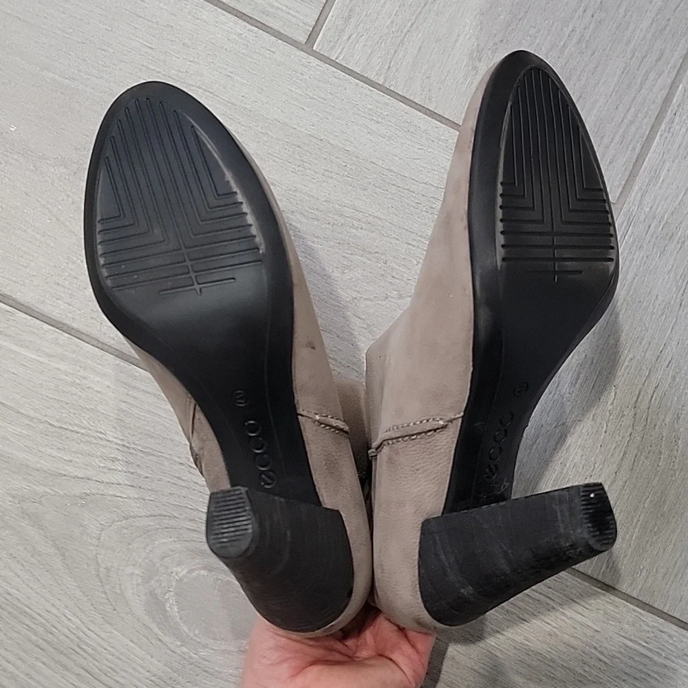 ECCO Leather Ankle Booties, Size US 10 / EUR 41 - Picture 4 of 5